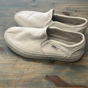 Women’s white vans size 7
